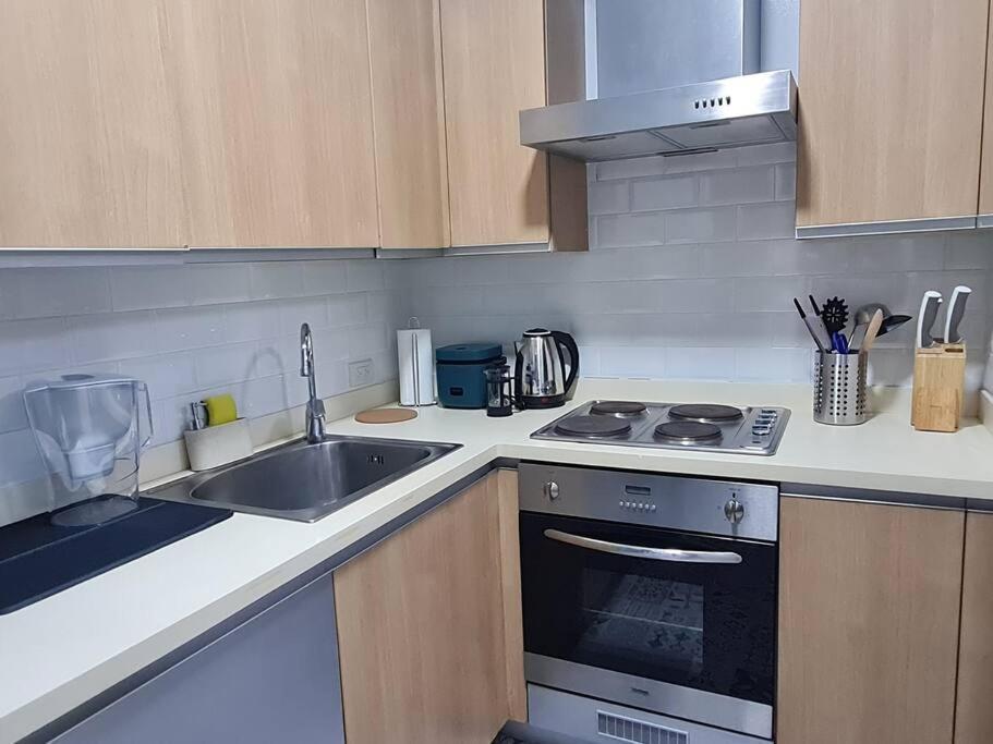 Homey Unit In Bgc - B Soma Nt Apartment